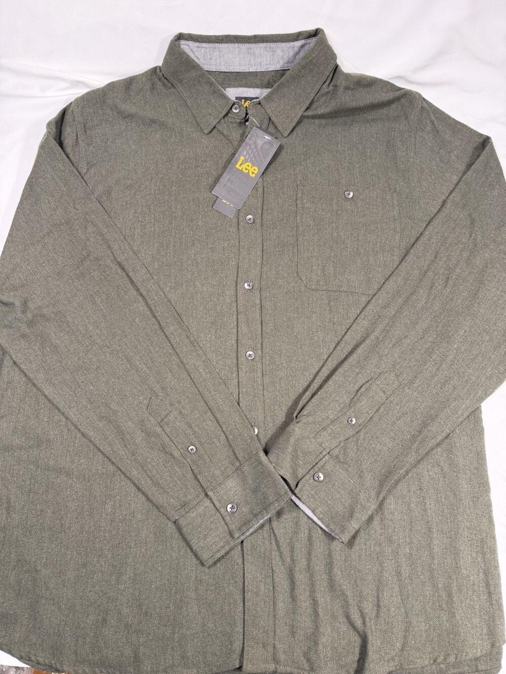 Lee Size XXL Olive Green Long Sleeve Button up NWT!